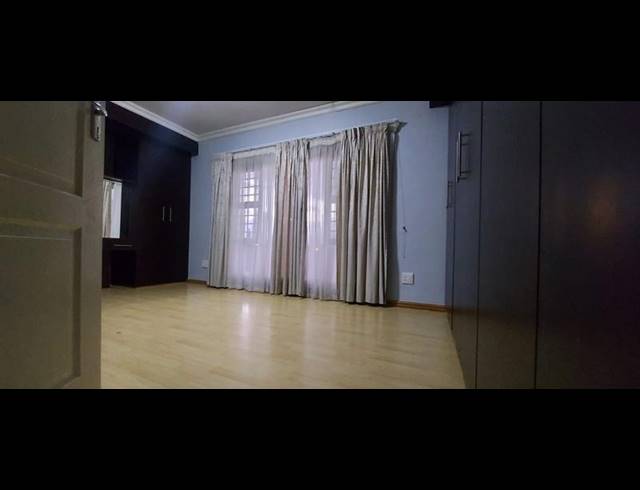 7 BEDROOM HOUSE FOR SALE IN NORTHPINE